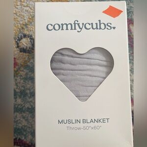 Comfy Cubs Muslin Blanket